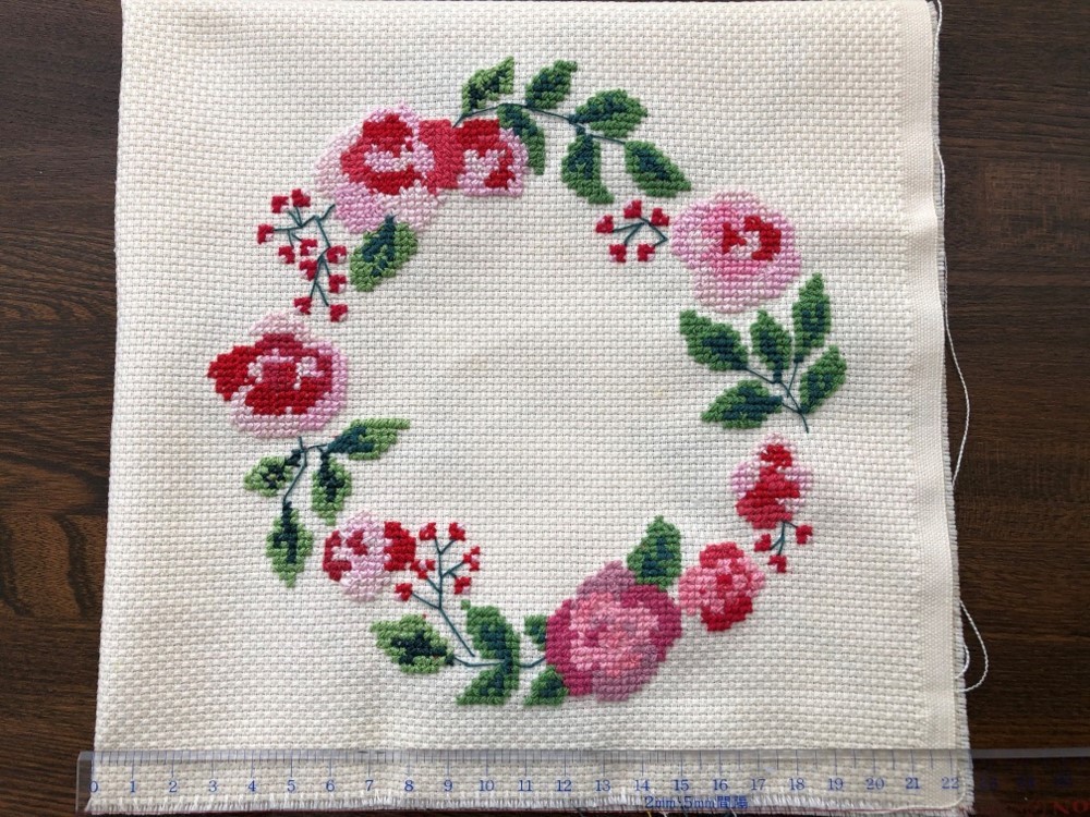 クロスステッチ刺繍 ☆リース☆完成品 クロスステッチ 刺繍 完成品 リース - メルカリ