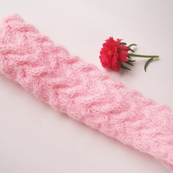 ❁手編み❁ケーブル編みのヘアバンド(pink)＊一点もの 5枚目の画像