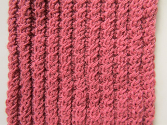 ❁手編み❁ケーブル編みマフラー(ローズピンク)＊一点もの 3枚目の画像