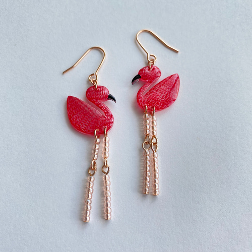 幸福のフラミンゴ イヤリング／ピアス ピアス（フック・チェーン 