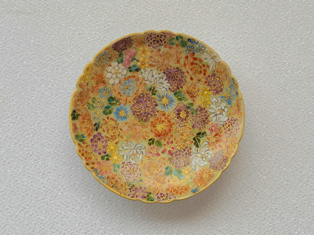 花詰紋の豆皿◇菊尽くしに金彩が上品に輝く 薬味皿・豆皿 朱胡 -Ako