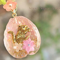 【桜とうさぎ】レジンヘアゴム　ブローチ　ペンダント　うさぎ　桜　～12/25 再販不可。桜うさぎ。いちごレジンヘアゴムブローチ