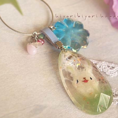 ちぎり絵レジン☆ウサギ レジン キーリング バッグチャーム