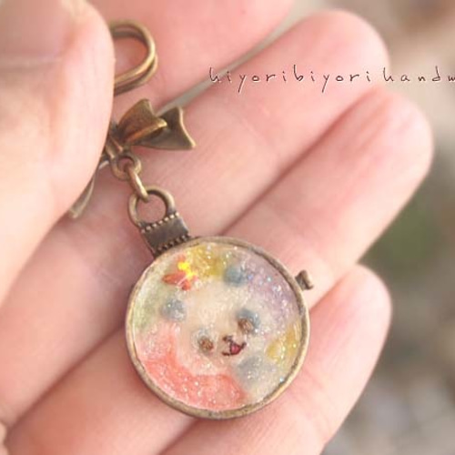 ブローチイチョウパンダレジン