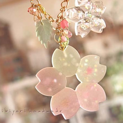 桜うさぎレジンのペンダント（ネックレス）*さくら*サクラ