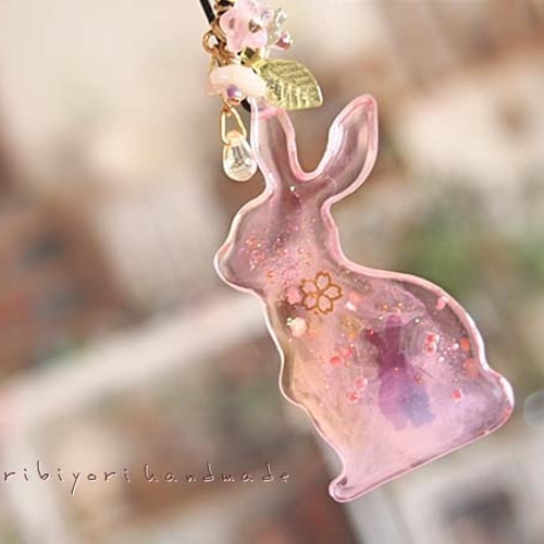 sale【夜桜】レジンヘアゴム ブローチ ペンダント ウサギ - メルカリ
