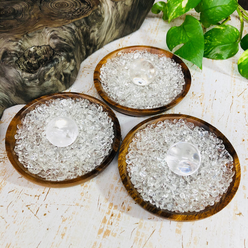 氷のような天然水晶玉 30mm 高級アカシア3点セット 浄化プレート 氷のような天然水晶玉 30mm 高級アカシア3点セット 浄化プレート