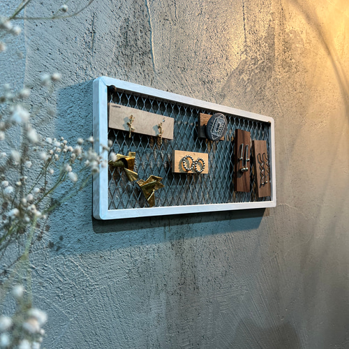 エキスパンドメタル 木枠ディスプレイフレーム(sサイズ) 壁掛けラック