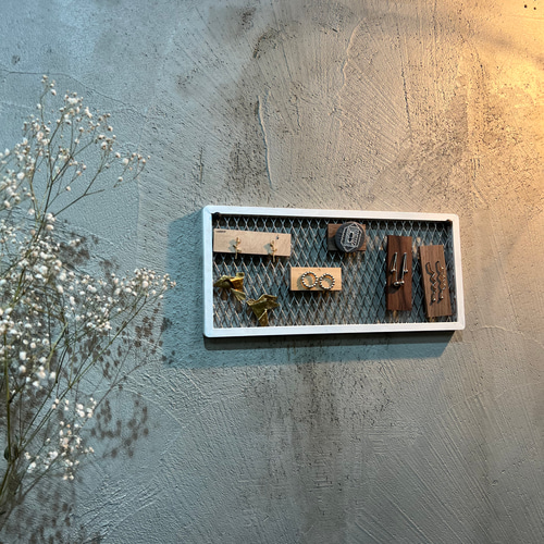 エキスパンドメタル 木枠ディスプレイフレーム(sサイズ) 壁掛けラック