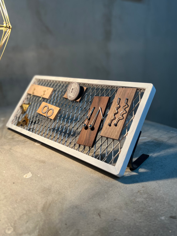 エキスパンドメタル 木枠卓上ディスプレイフレーム 壁掛けラック