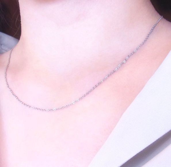 送料無料】極細＊キラキラと光を反射するチェーン＊ 素材 サージカル