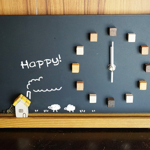 黒板時計(*´▽｀*)♡煉瓦のお家付き。メモに、ウェルカムボードに