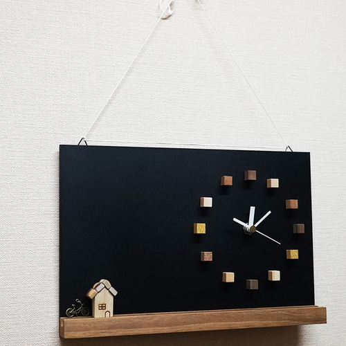 黒板時計(*´▽｀*)♡煉瓦のお家付き。メモに、ウェルカムボードに
