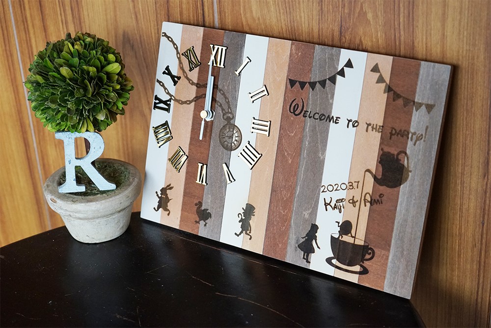 アリスのウェルカムボード時計・カラフルチョコver