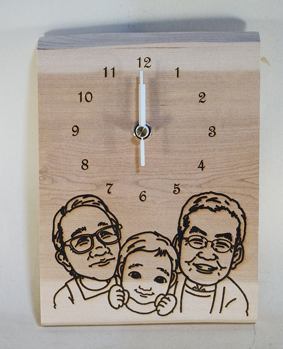 由天然木材製成的溫暖的漫畫時鐘♪ 第10張的照片