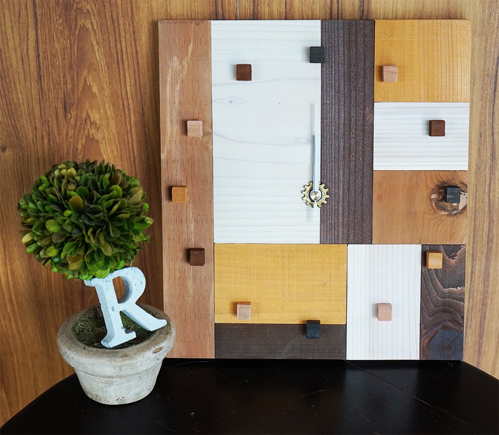 アンティークな木の時計・寄せ木ver