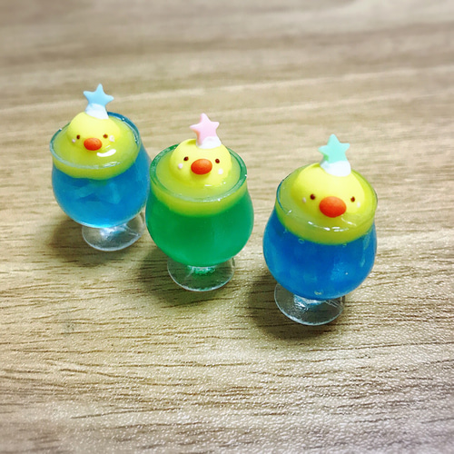 ひよこさんの クリームソーダ風パンケーキ（小麦粉 と 重曹でも