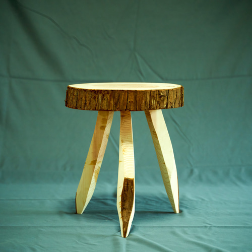 log stool #2 アウトドアにもインテリアにも使える無垢材使用