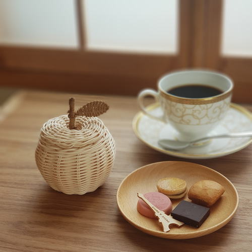 ラタンの小物入れ「りんご」 フリーボックス・小物入れ ai