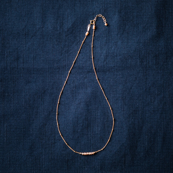 14kgf* 淡水パールのネックレス ゴールド 小粒 ナチュラルカラー <awa necklace> 2枚目の画像