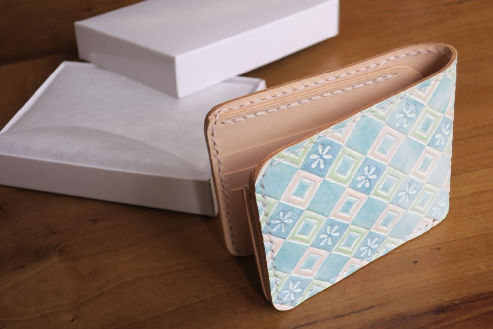 【限定品】本革　二つ折り財布 （ブルー系）