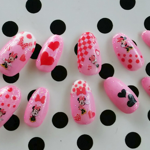 ネイルチップ ☆ ディズニー ミニーちゃん ピンクラメ ☆ ネイルチップ