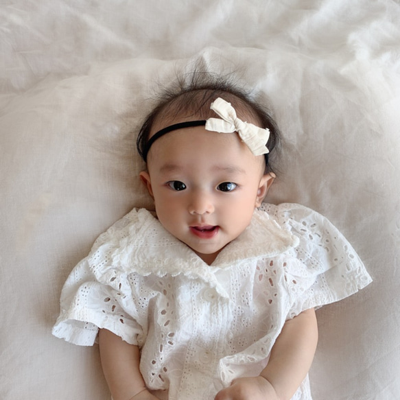 【ぽこぽこドット ヘアバンド　ブラック】リボン　ベビー　赤ちゃん　子供　ヘアアクセサリー　髪飾り　出産祝い　１歳　誕生日 2枚目の画像