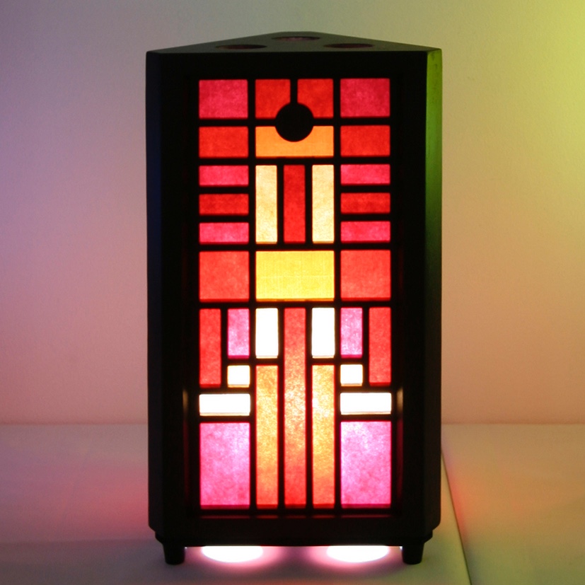 三角柱多彩色格子行灯（苺）