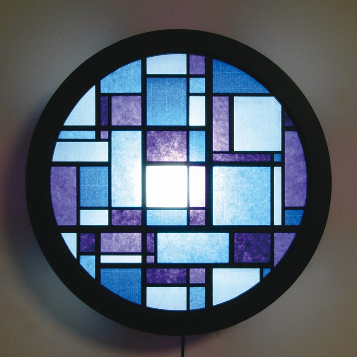 壁掛円柱多彩色格子行灯 （水面）