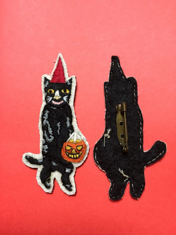 halloween 黒猫ちゃん ブローチ 2枚目の画像