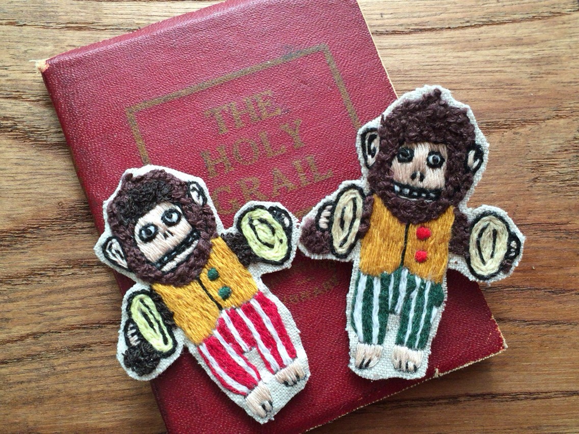 K18/K18WGお猿さんモチーフブローチ