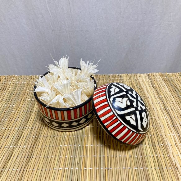 モロッコ製 ハンドメイド アンティーク フタ付き 小物入れ シュガーポット シュガーポット フェズ陶器 モロッコ食器 蓋付き小物入れ セラミック