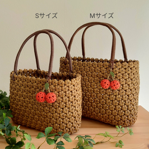 受注制作】花結び編み❀かごバッグ(S)オータム色[チャーム付 受注制作】花結び編み❀かごバッグ(S)オータム色[チャーム付