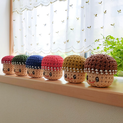 もーちゃんページ　クラフトバンド　きのこハウスと小物入れ エコクラフト クラフトバンド きのこハウス小物入れ - メルカリ
