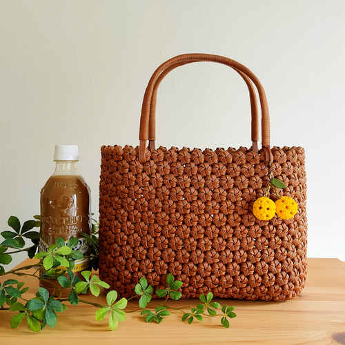 受注制作】花結び編み❀かごバッグ（M）マロングラッセ色［チャーム付