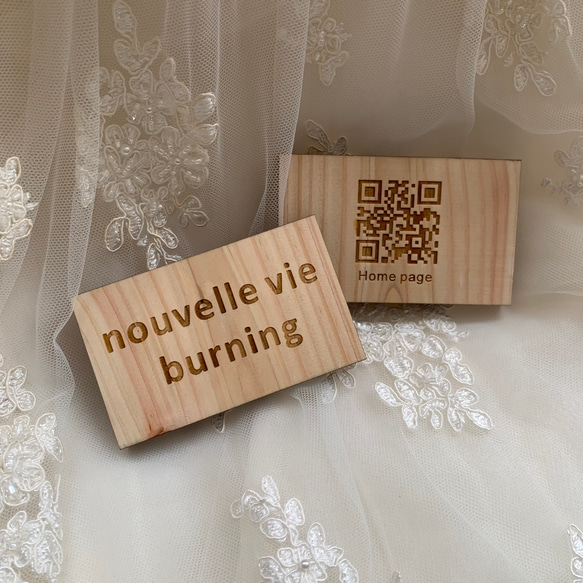 QR コード　ボード　名刺　サイズ　ヒノキ　ひのき　檜　国産　木製　彫刻　レーザー加工　URL アドレス　 2枚目の画像