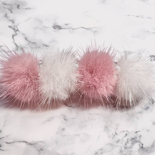 アッカ　ファーバレッタ　ビジュー付き　美品 アッカ ファーバレッタ ビジュー付き 美品 アッカ ファーバレッタ