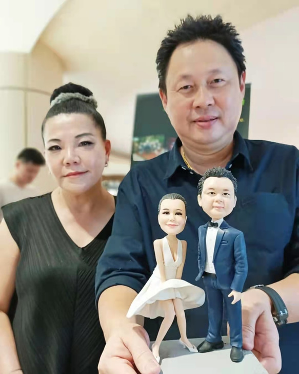 【訂做】3D人像漫畫公仔手辦/結婚禮物/紀念日/情侶男友/女朋友情侶/父母禮物紀念品 第1張的照片