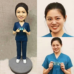 【オーダーメイド】3D肖像画 似顔絵 人形 フィギュア/彼氏彼女 誕生日ケーキトッパー 記念日カップル 友達 プレゼント 1枚目の画像