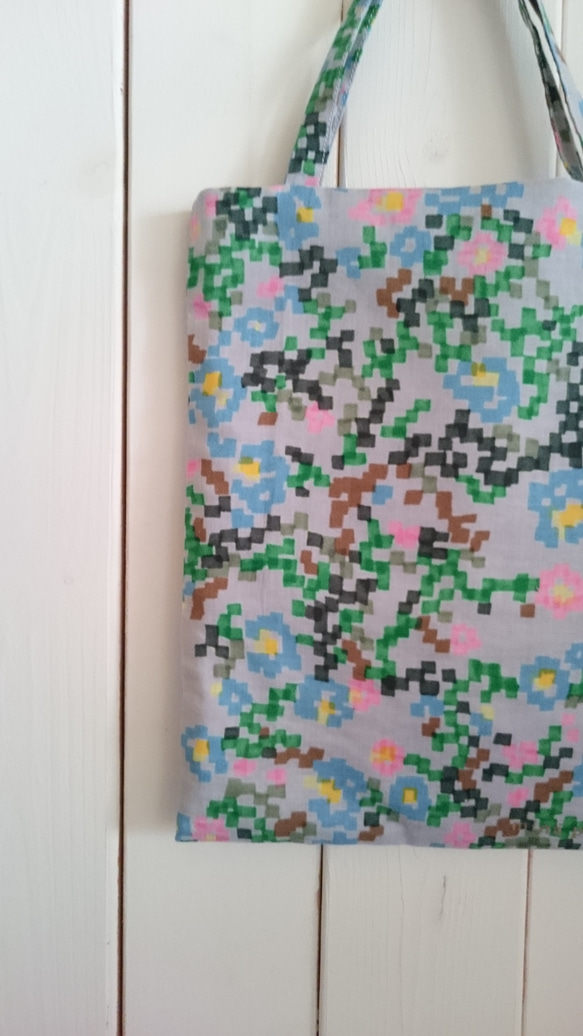 おさんぽバック flower bed グレー(ミナペルホネン) ハンドメイド 4枚目の画像