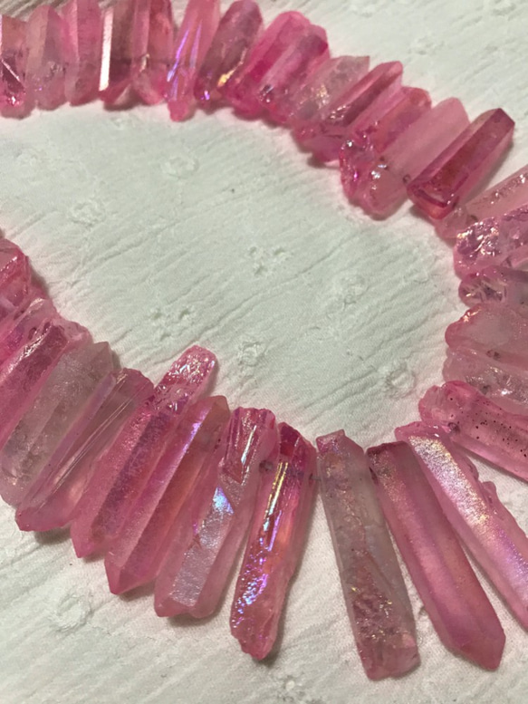 天然水晶 氷柱カット オーロラ ピンク (艶なし) 20g 2枚目の画像