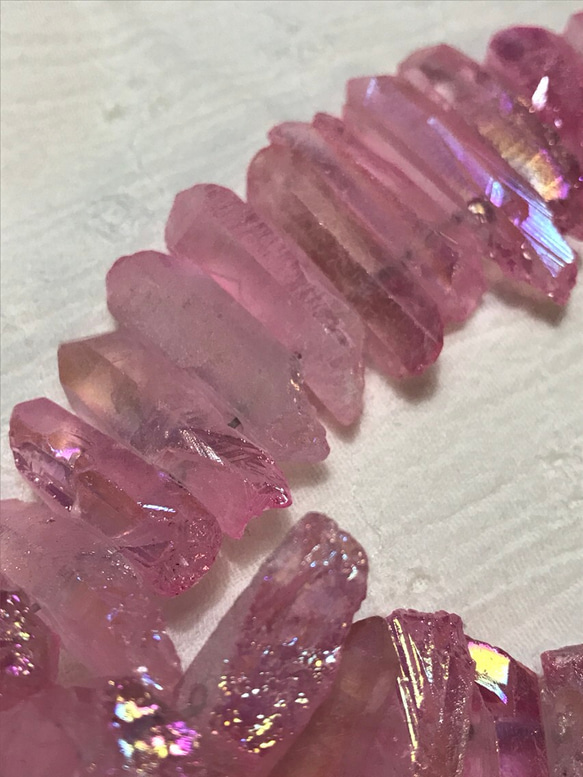 天然水晶 氷柱カット オーロラ ピンク (艶なし) 20g 5枚目の画像
