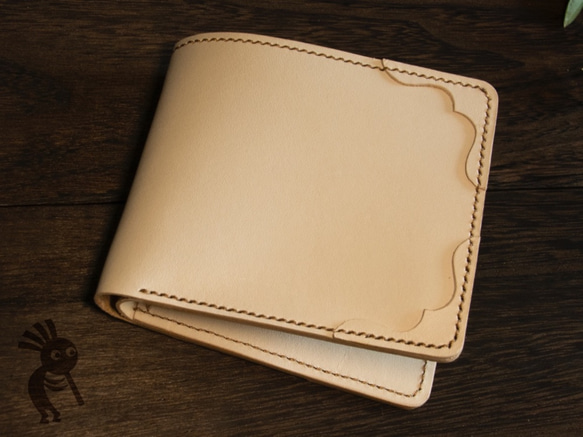 【セール】国産ヌメ革　手縫い二つ折り財布 1枚目の画像