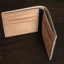 【セール】栃木レザー　手縫い二つ折りカード財布　ネイビーx生成り 4枚目の画像