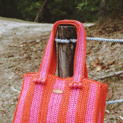 CANDY STRIPE – Large Tote 條紋肩背包包, 全只棉絲草鈎織, 很輕但容量非常大 第4張的照片