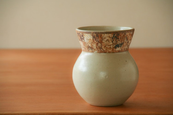 伊豆土のアフリカ壺（白釉） 一輪挿し・花瓶・花器 古荘美紀 通販