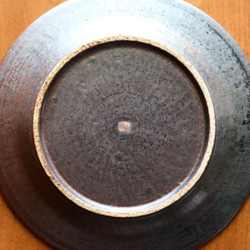 伊豆土リムストライプの九寸皿（黒釉） 3枚目の画像