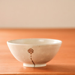 白釉碗（花意象土紋） 第4張的照片
