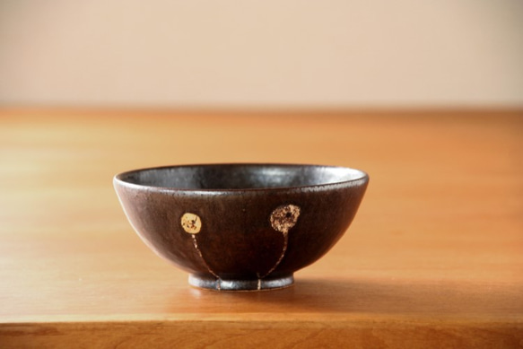 黒釉飯碗（土の花） 3枚目の画像