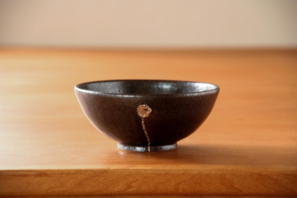 黒釉飯碗（土の花） 4枚目の画像